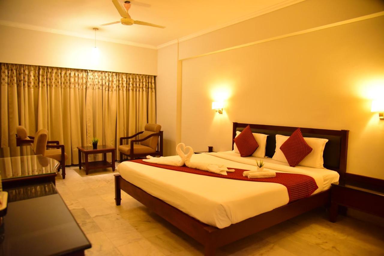 Hotel The Bhimas Residency