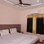 Pickurstay@V Grand Inn