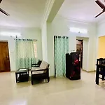 Truelife - Srs Residency - 2Bhk Ac Apartments For Families - 10 Minutes To Alipiri Gate By Direct Flyover - Walk To Ps4 Pure Veg Restaurant - Fast Wifi, Kitchen, Android Tv - 250 Jio Channels - Easy Access To Airport, Railway Station And To All Templ