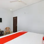Sai Golden Rooms