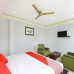 Sai Golden Rooms