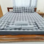 Truelife - Chinmai Nivas - Breakfast - Modern 2Bhk Homes For Family - Tirumala Mountain View - Fast Wifi - Peaceful Location - Many Restaurants Nearby - Hall, Ac Bedrooms, Modular Kitchen - Android Tv - 250 Jio Channels - Top Service With Lots Of Lov