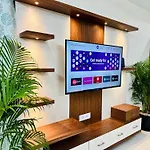 Truelife - 3Bhk Ac Apartments For Large Family - Best Location - Direct Flyover To Alipiri Gate - Walk To Ps4 Veg Restaurant - Modular Kitchen - Super Fast Wifi - Android Tv - 250 Jio Channels - Easy Access To All Temples - Top Service With Lots Of L