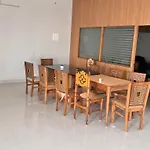 Padma Homes Stay- Luxury Service Apartment 1Bhk & 2Bhk & 3Bhk
