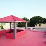 Hill View Paradise - A Luxurious 2Bhk\'S & Private Rooms Near Alipiri