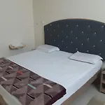 Srinivasa Hotel