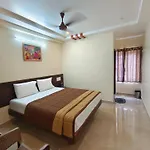Hotel Dkr Grand