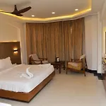Hotel Sindhu International