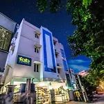 Fabhotel Aditya Yatri Nivas - Nr Tirupati Railway Station