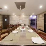 Oyo 84342 Hotel Dj Grand