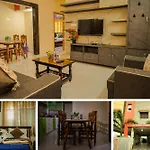 S V Ideal Homestay -2Bhk Service Apartments-Ac Bedrooms, Premium Amities, 2Km To Tiruchanoor Padmavathi Temple , 6Km To Alipiri, 24 Hours Service Boys Available