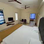 Srinivasa Hotel