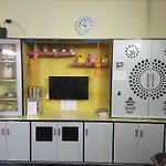 Sri Sakthi Home Stay - Beyond The Expectations- 10 To 15 Minutes Drive From Railway Station And Bus Station