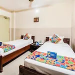 Fabhotel Aditya Yatri Nivas - Nr Tirupati Railway Station