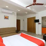 Oyo 10701 Moukthi Apartment