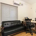 Itsy Hotels Riyas Grand
