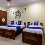 FabExpress ARNN Guest House