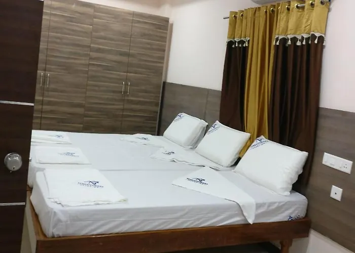 Pickurstay@V Grand Inn