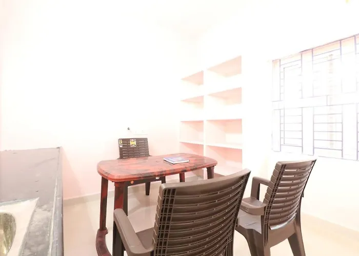 Sri Venkateswara Grand Homestay- Hill View ,Ac Service Apartment ,Nearest To Alipiri