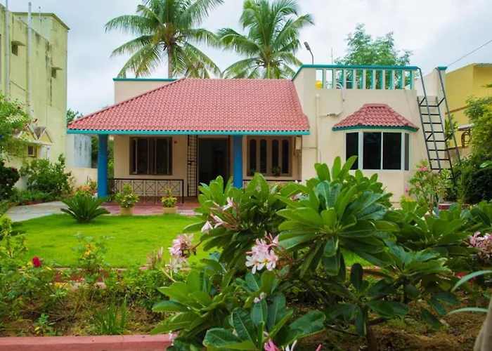 Brundha Homestay Villa With Garden