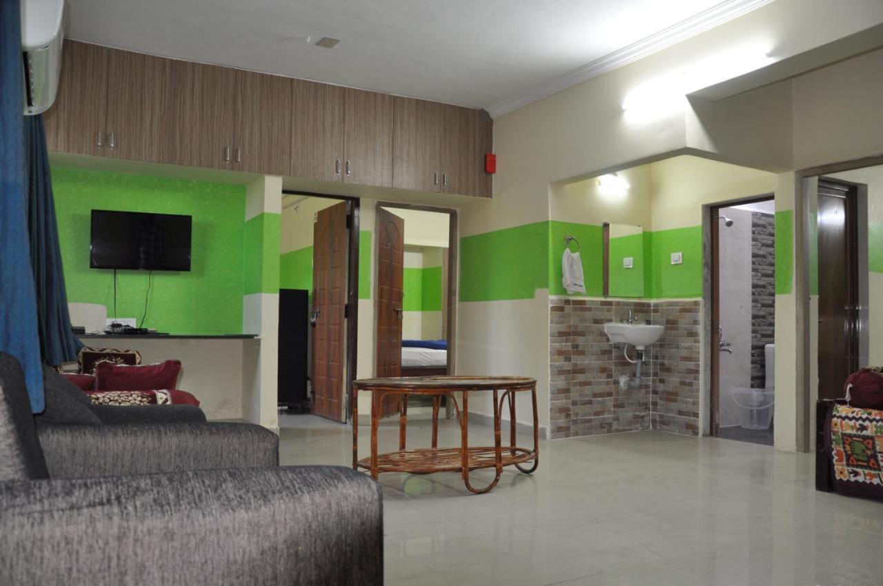 Apartment Haritha Apartments, Helpful Staff, Near Bus & Railway Station, Geyser, Tv, Priced Family-only In Tirupati, Big Families, Groups Welcome