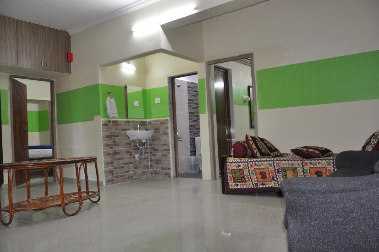 Haritha Apartments, Helpful Staff, Near Bus & Railway Station, Geyser, Tv, Priced Family-only In Tirupati, Big Families, Groups Welcome