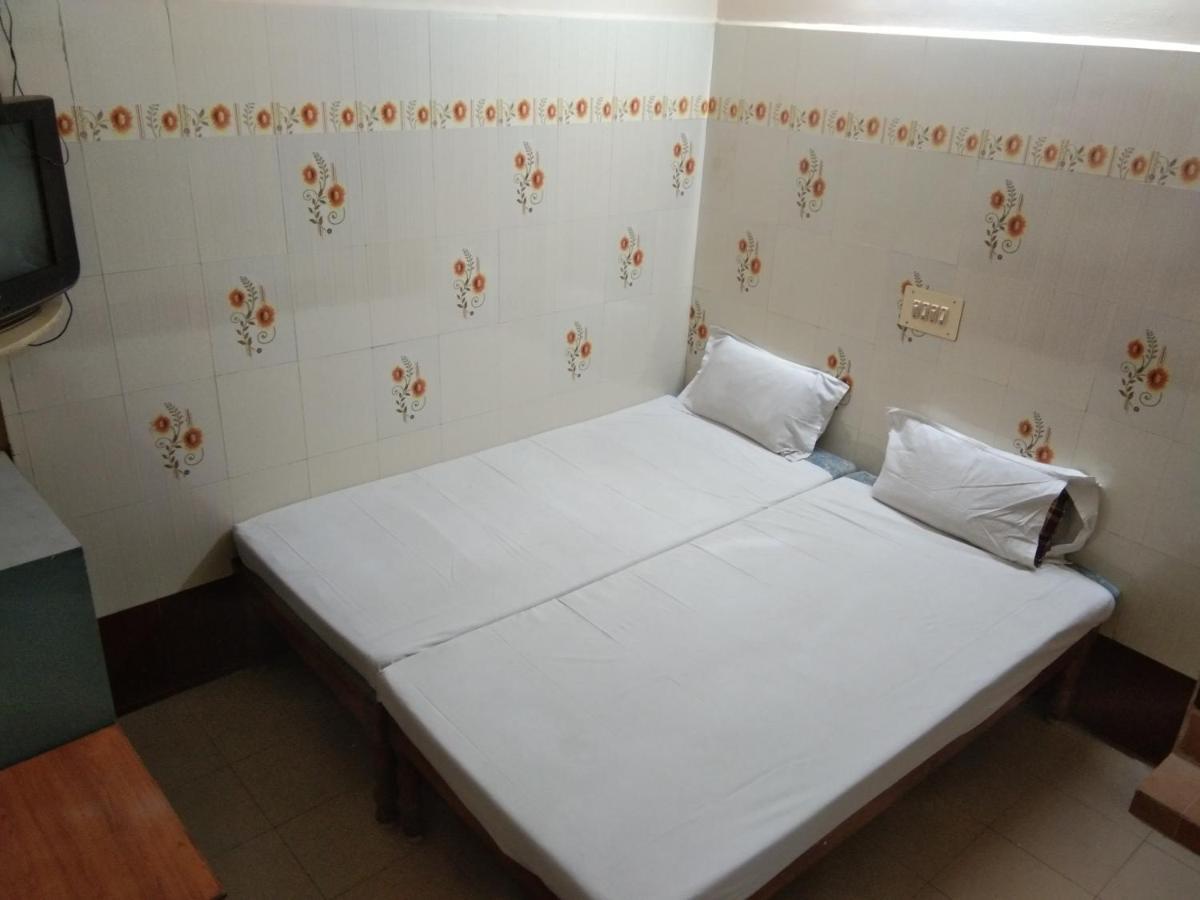 Sriram Lodge *