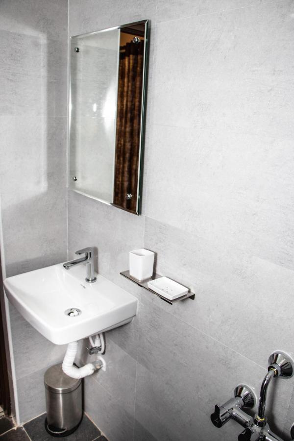 Mountview Comforts Hotel