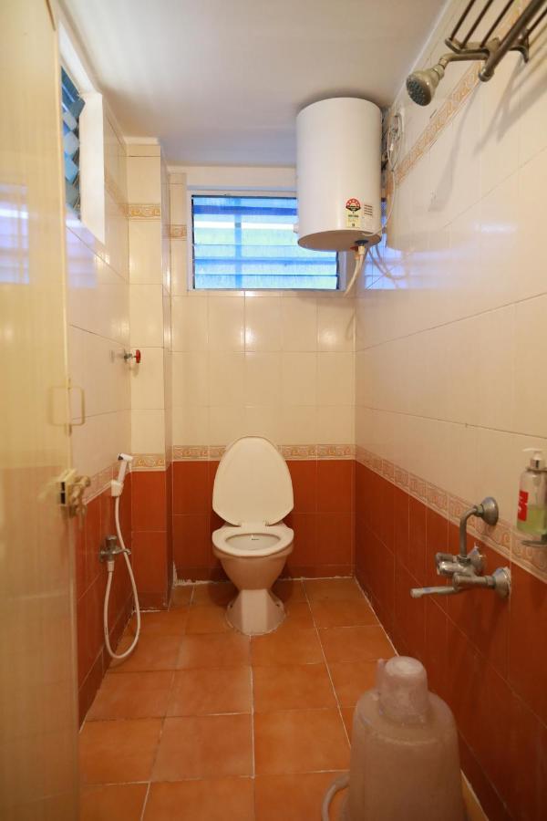 Love hotel Sravanthy 2*