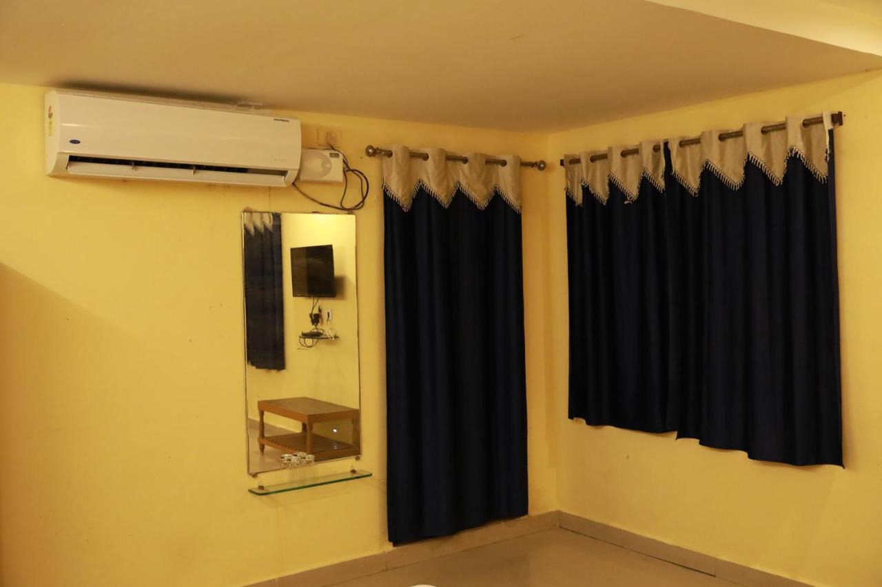 Love hotel Sravanthy Tirupati