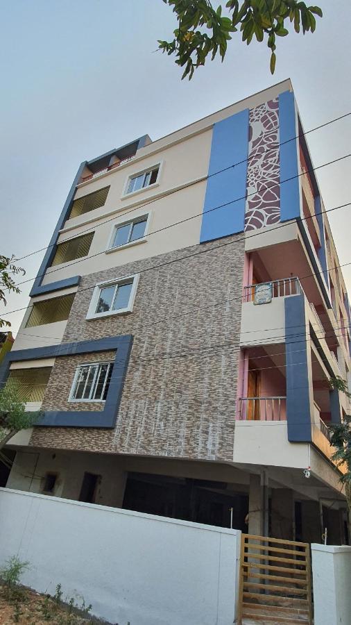 Homestay: 2bhk Family With Ac Near Alipiri