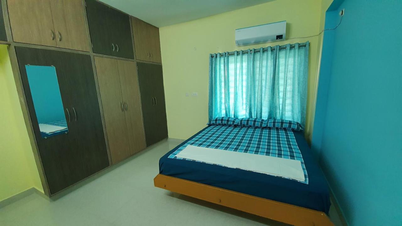 Homestay: 2bhk Family With Ac Near Alipiri Apartment *