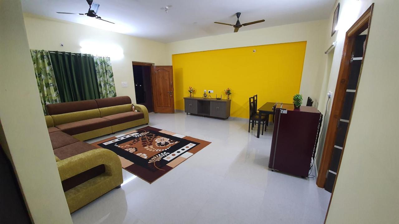 Homestay: 2bhk Family With Ac Near Alipiri Apartment Tirupati