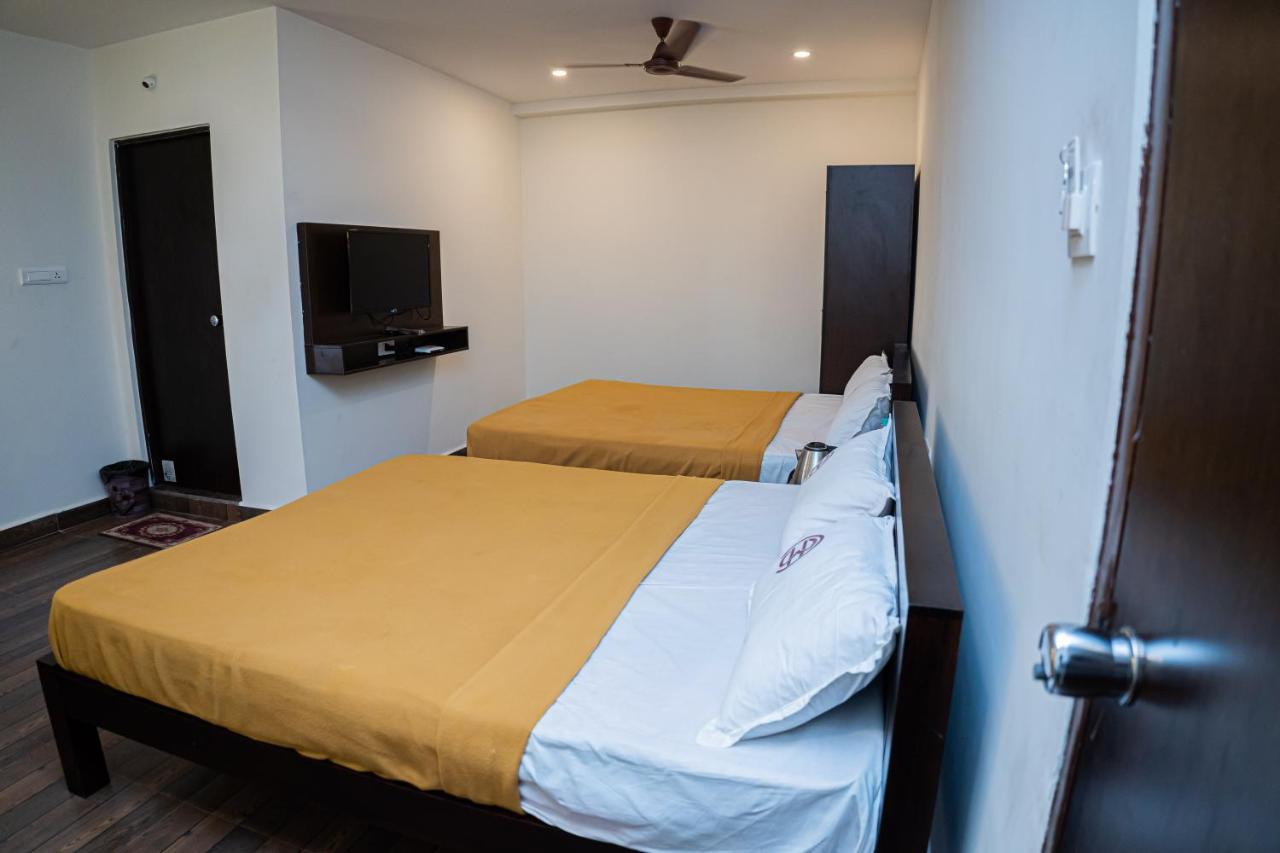 Mookambika Comforts Hotel Tirupati