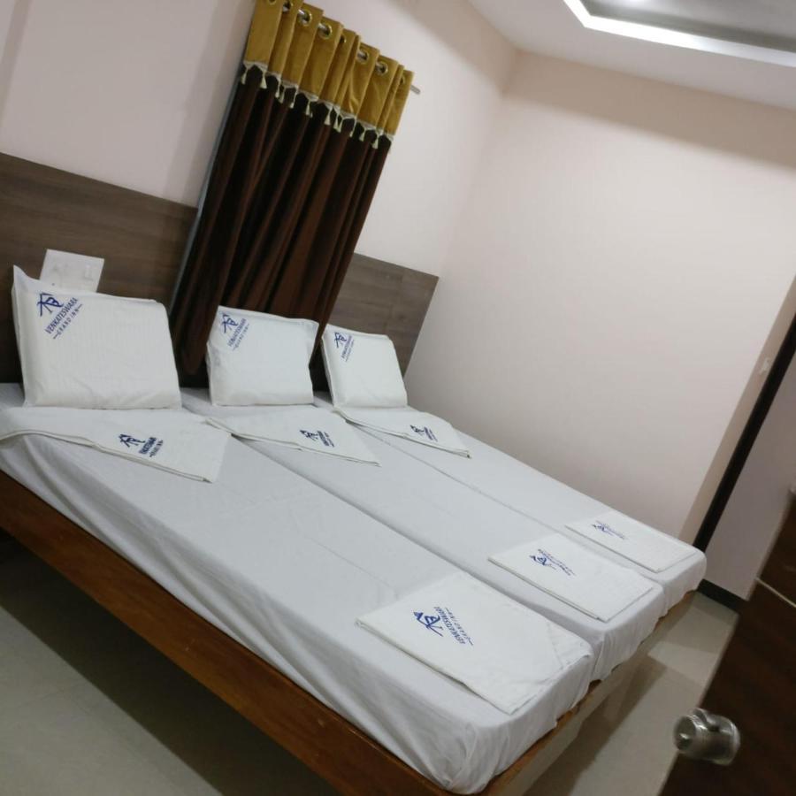Pickurstay@V Grand Inn Tirupati