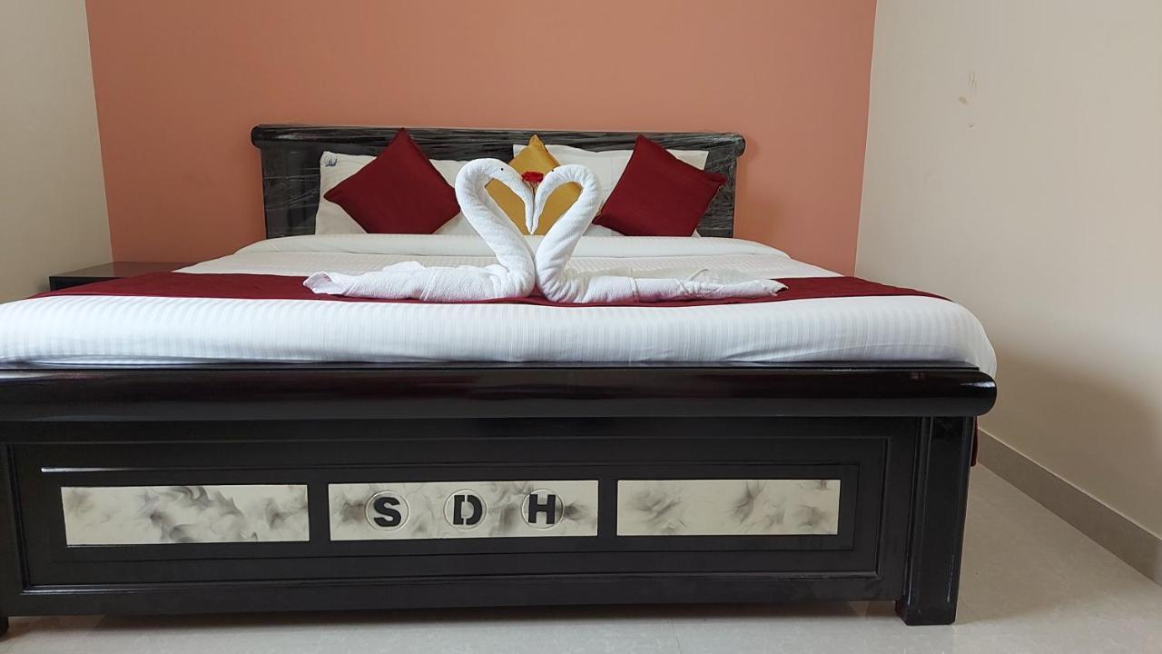 Sumukha Divine Holidays Tirupati