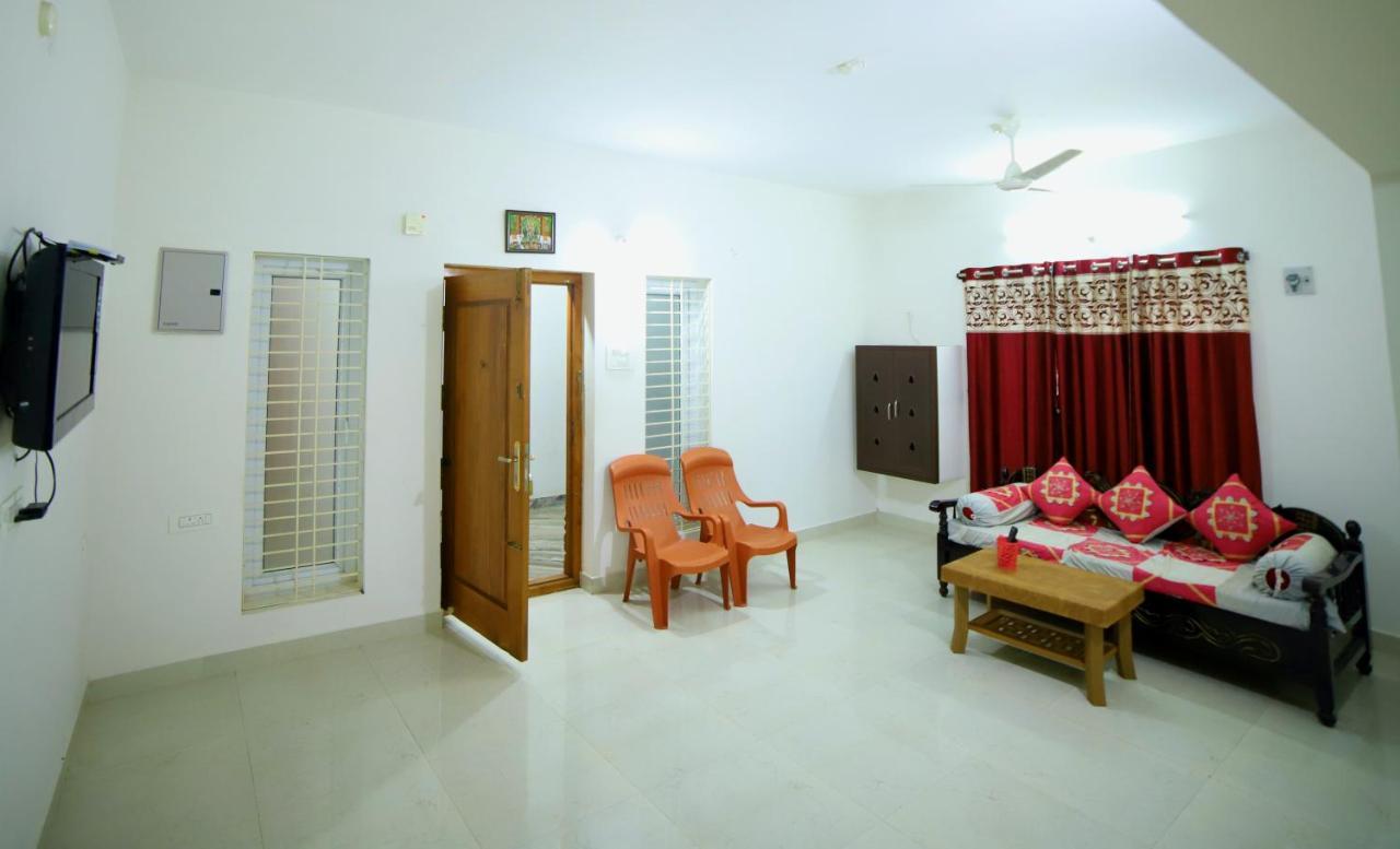 Truelife Homestays: Furnished 2bhk With Ac Near Tirumala Temple Apartment