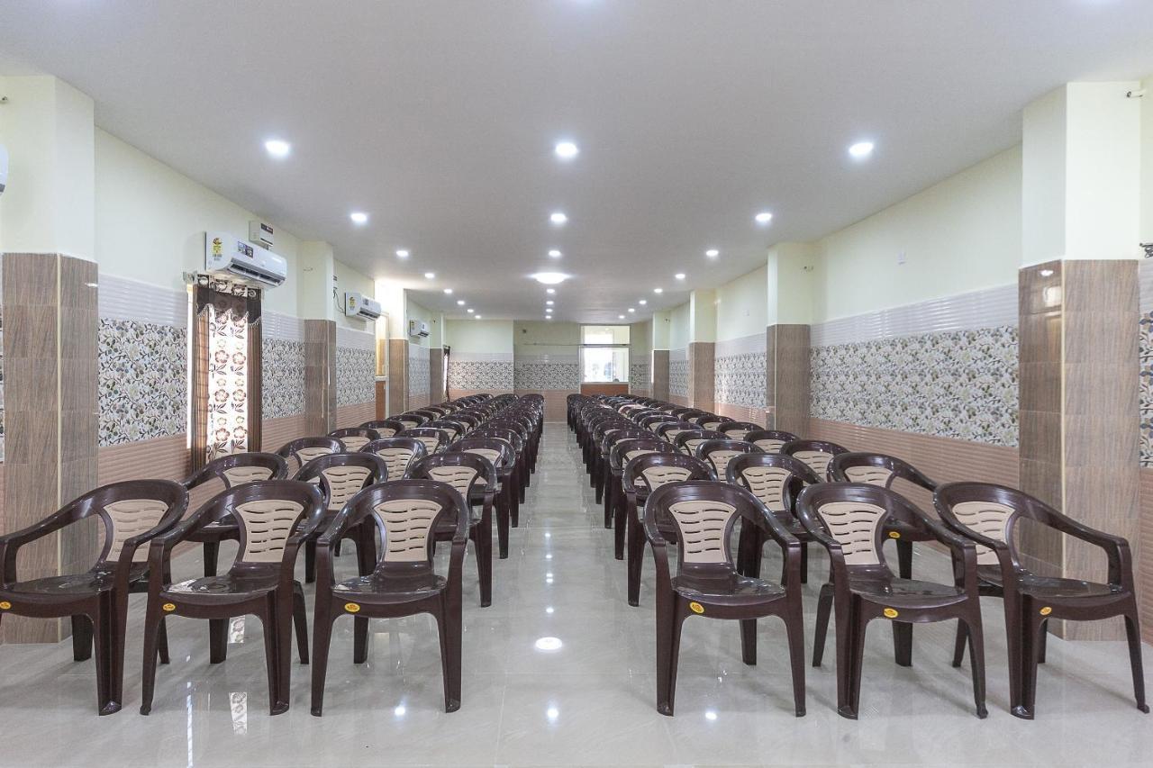 Oyo Sannidhi Residency Hotel 3*