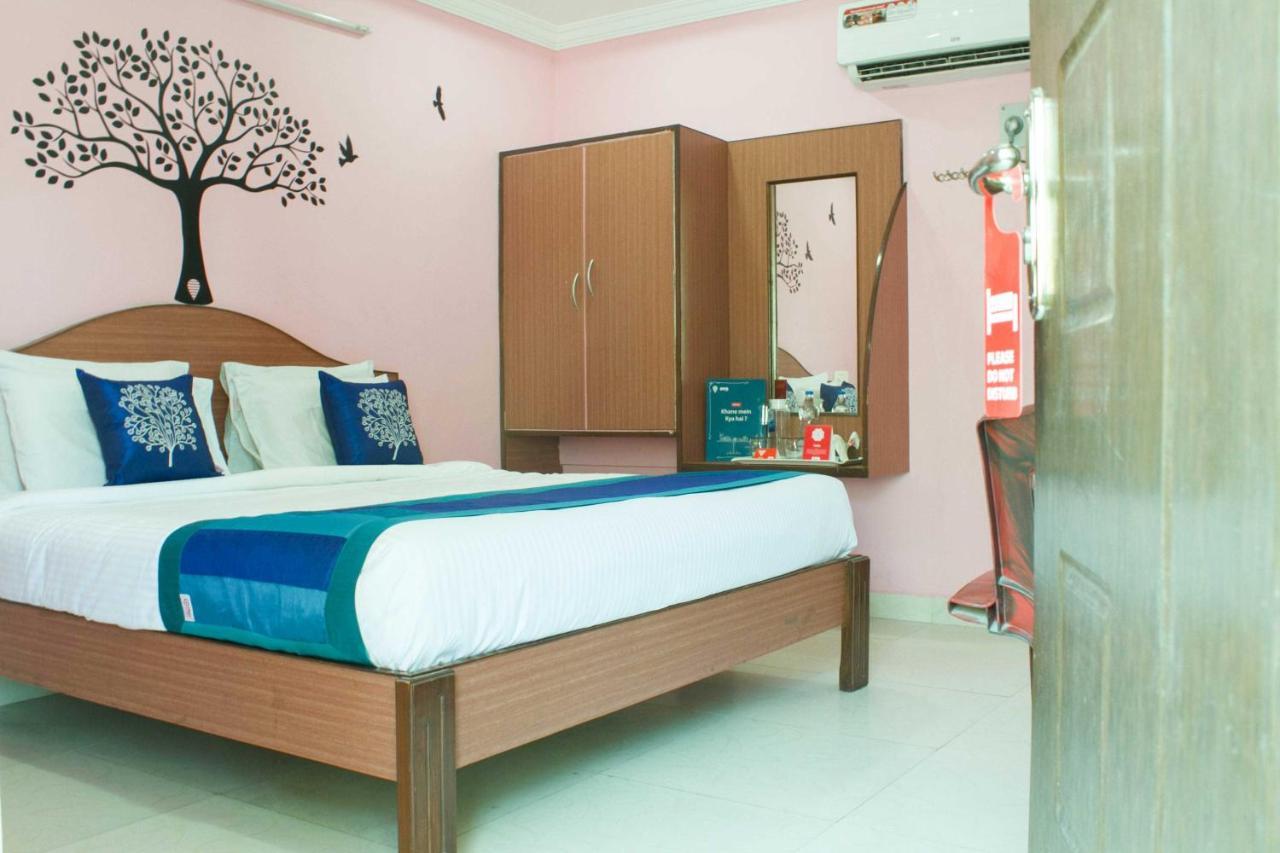 Spot On 4674 Sujan Residency Hotel 2*