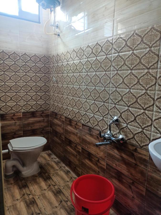 Four Seasons Homestay
