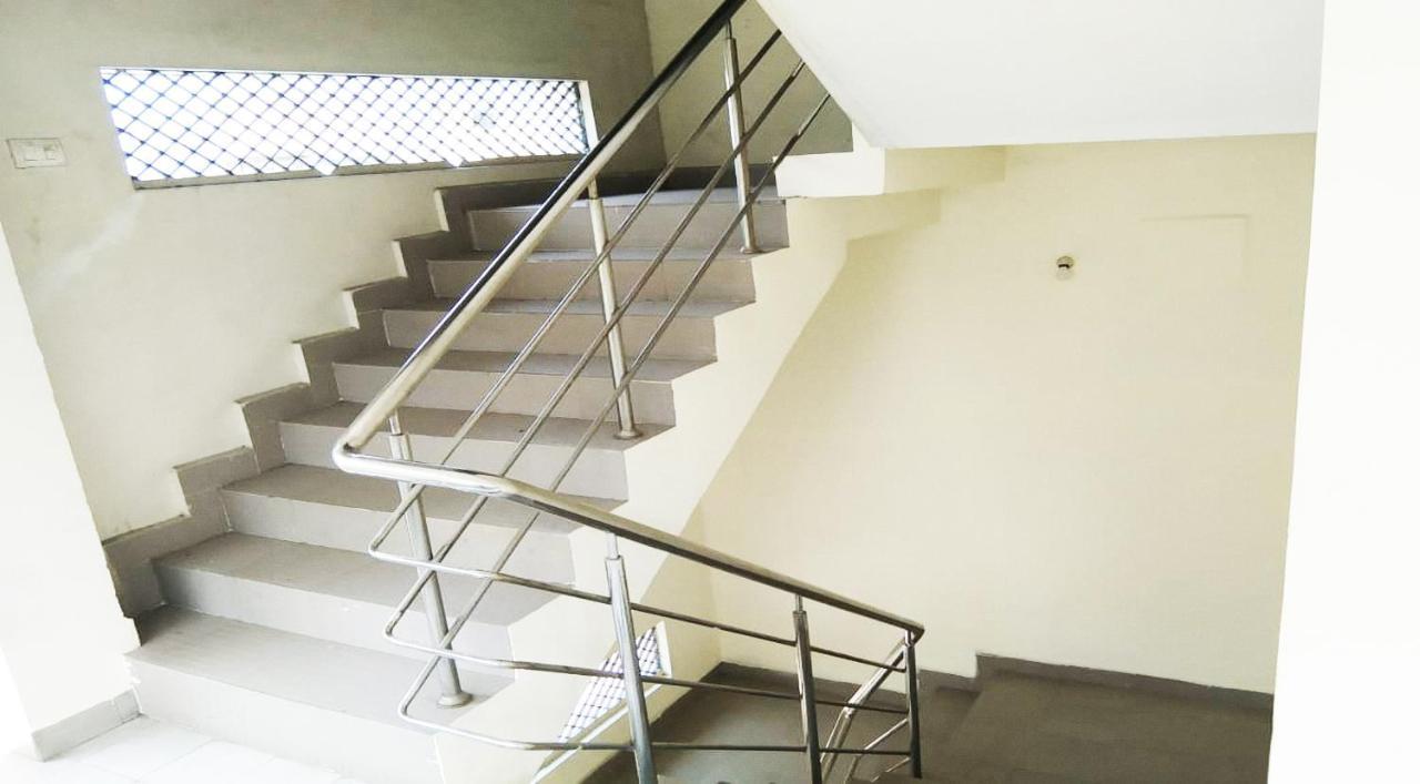 Nithin Krishna Tirupati, Opp Vishnu Nivasam, Walkable Distance From Railway Station 2*