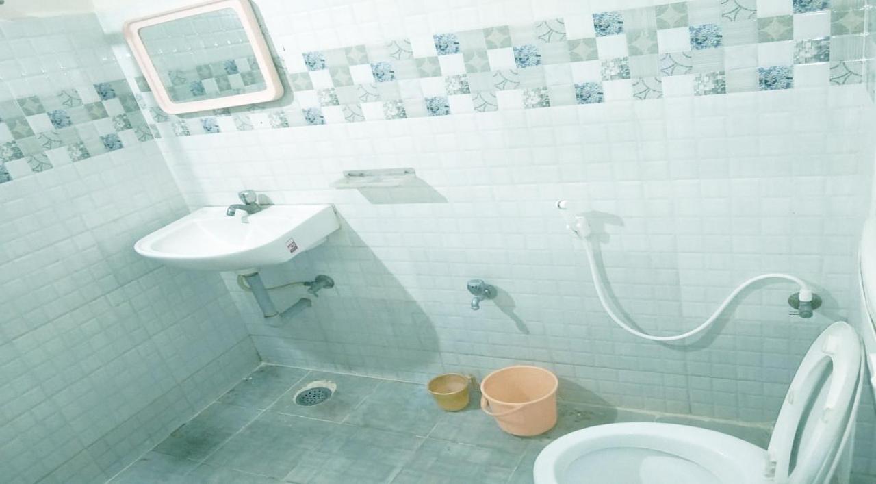 Nithin Krishna Tirupati, Opp Vishnu Nivasam, Walkable Distance From Railway Station 2* Tirupati