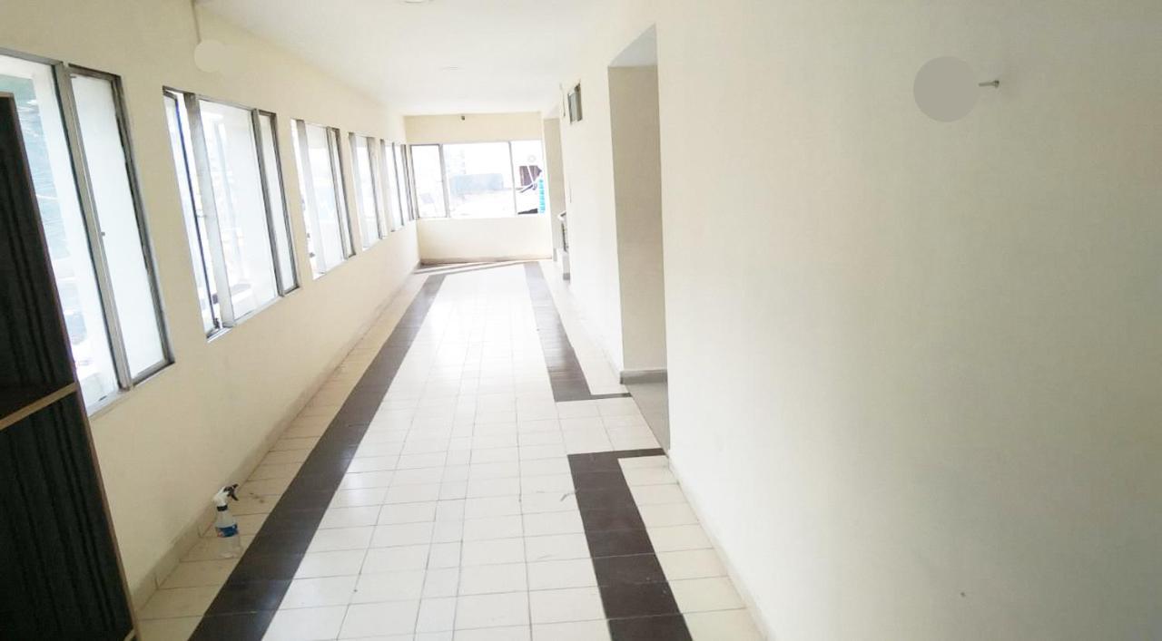Hotel Nithin Krishna Tirupati, Opp Vishnu Nivasam, Walkable Distance From Railway Station 2*