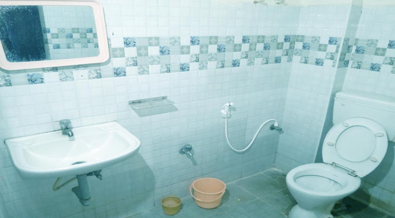 Hotel Nithin Krishna Tirupati, Opp Vishnu Nivasam, Walkable Distance From Railway Station