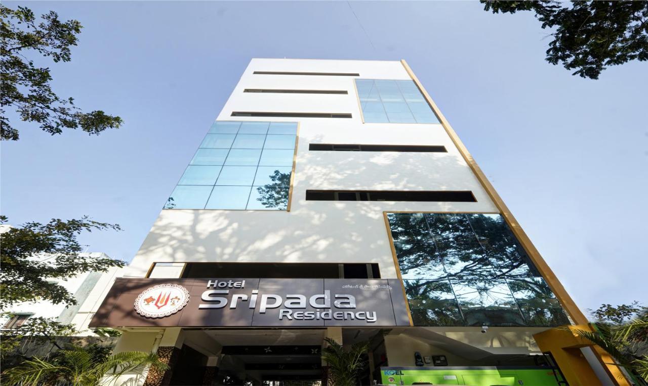 Hotel Treebo Sripadha Residency Alipiri Road 3*