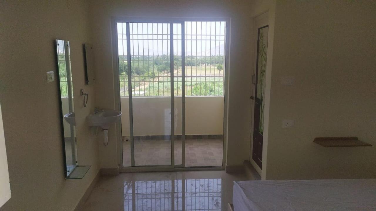 Hotel Srinivasa Tirupati