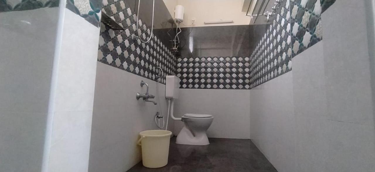 Srinivasa Hotel Tirupati