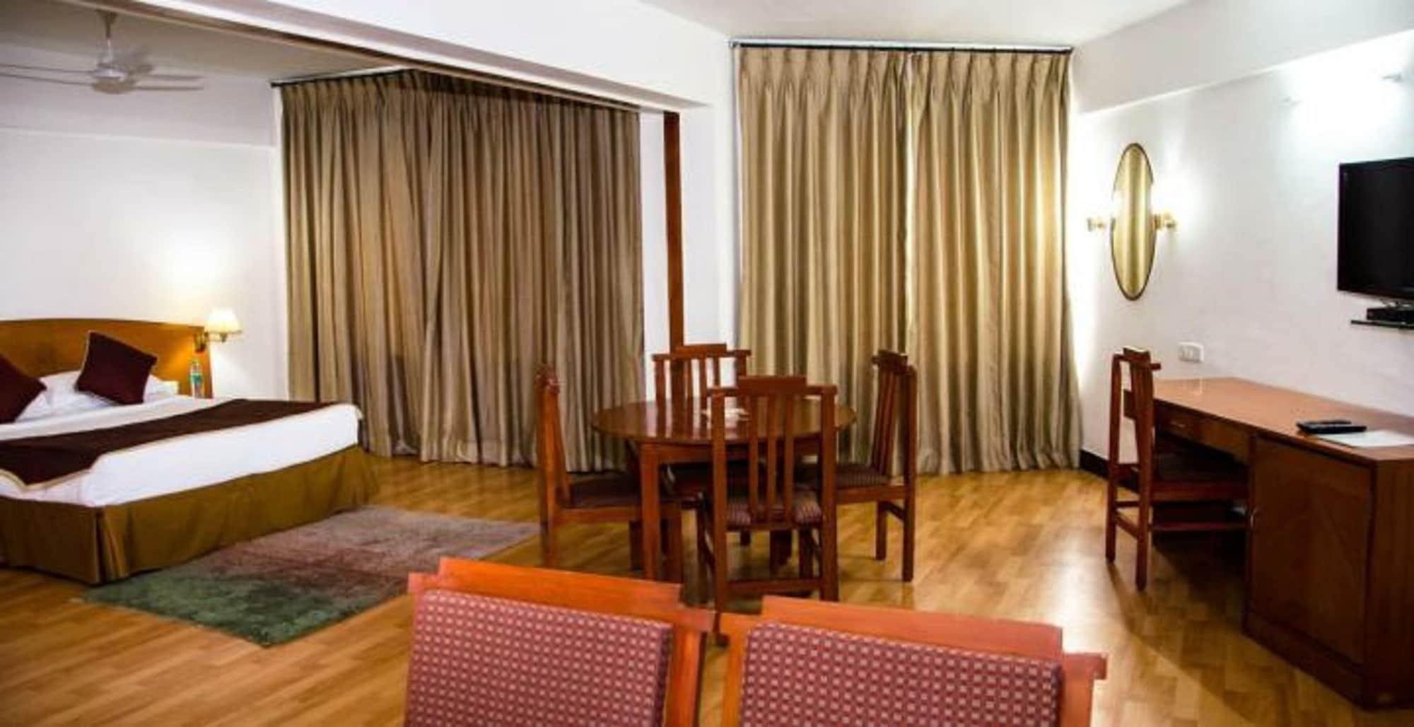 Ramee Guestline Hotel 3*