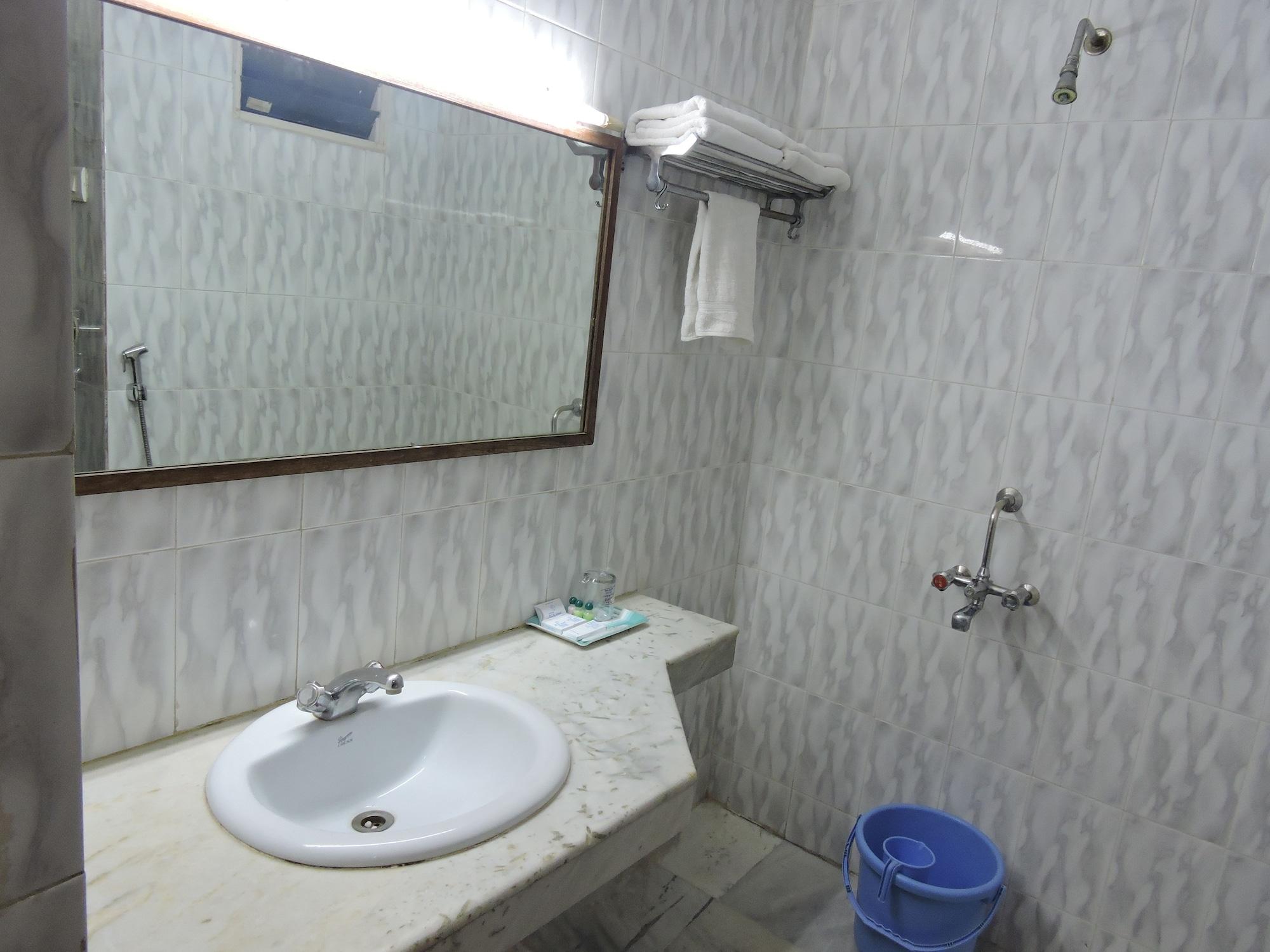 Plr Grand Hotel Tirupati