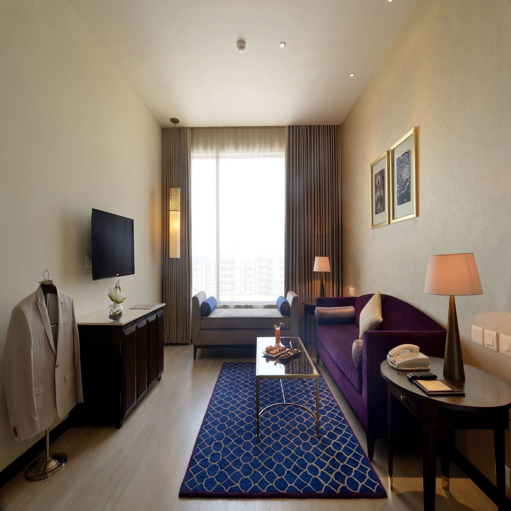Marasa Sarovar Premiere 5*